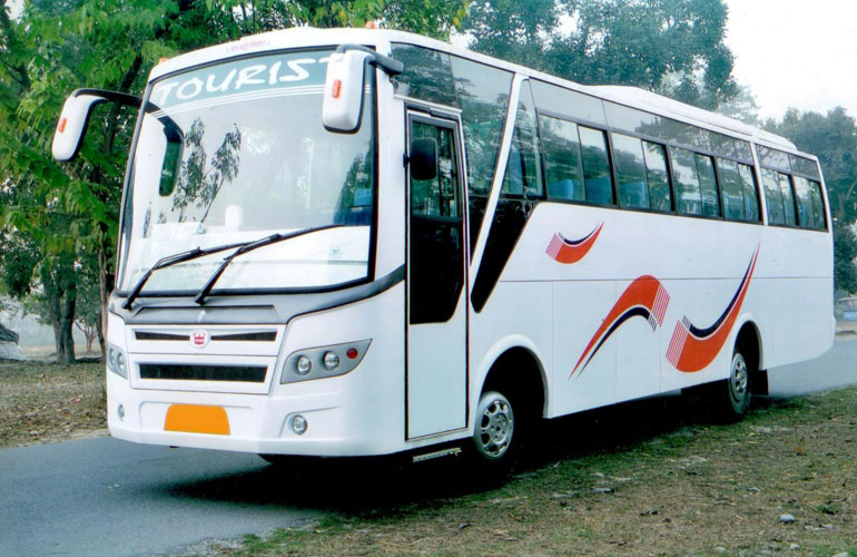 22 Seater Coach 2x2