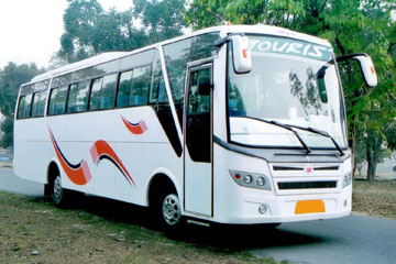 22 Seater Coach 2x2